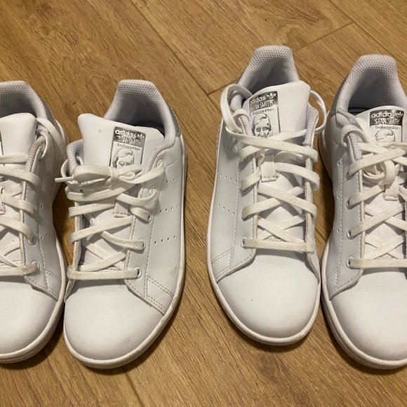 Adidas Kids shoes - Picture 1 of 1